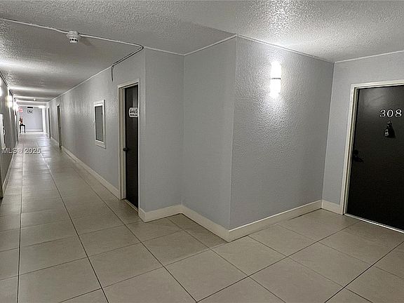3rd image of 9350 Fontainebleau Blvd APT 308