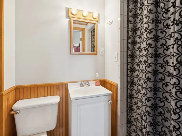 1541 Overing Street image 5 of 7