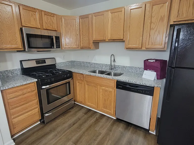 3020 Barrymore St #107 — Photo 3