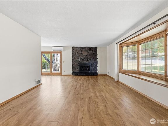 4th image of 21 Diamond Street