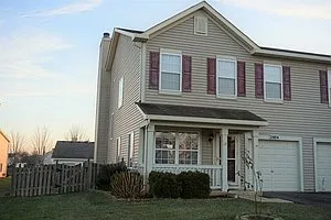 2804 Sarah Ct — Photo 1