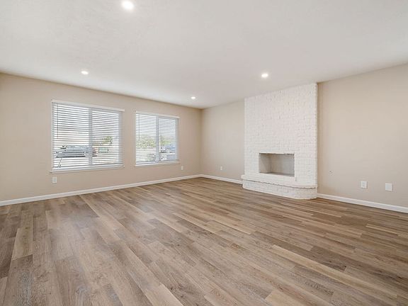 4th image of 450 Manhattan Ave #3B-2Ba-980Sqft