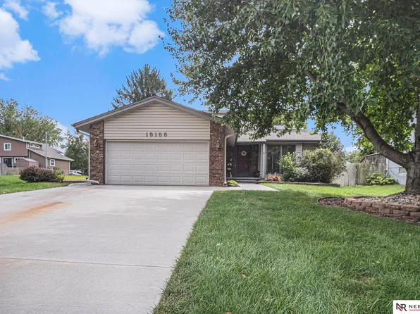 15155 T St, Omaha, NE 68137