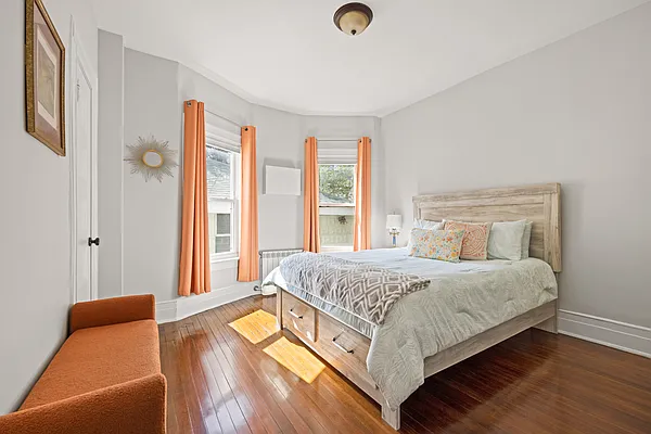 Sold by Compass | media 25