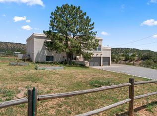 131 Shady Oak Cir, Tijeras, NM 87059