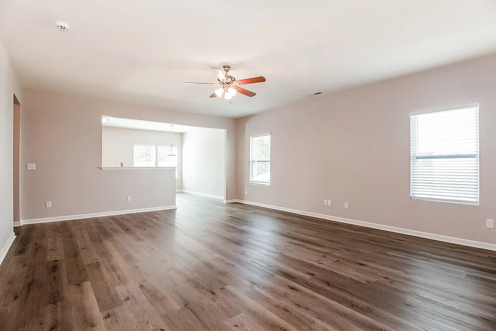 3 bed, 2.0 bath, 1681 sqft, $1,910 — Photo 4