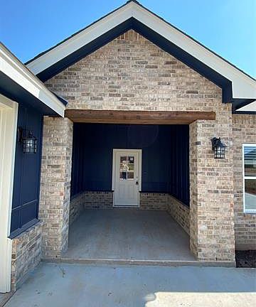 3rd image of 133 Newhouse Dr