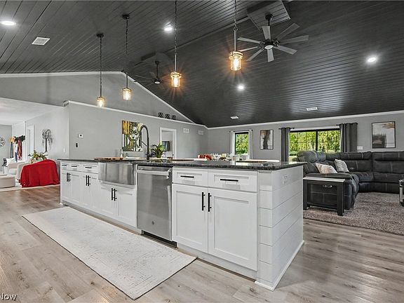 4th image of 8099 W Western Reserve Rd