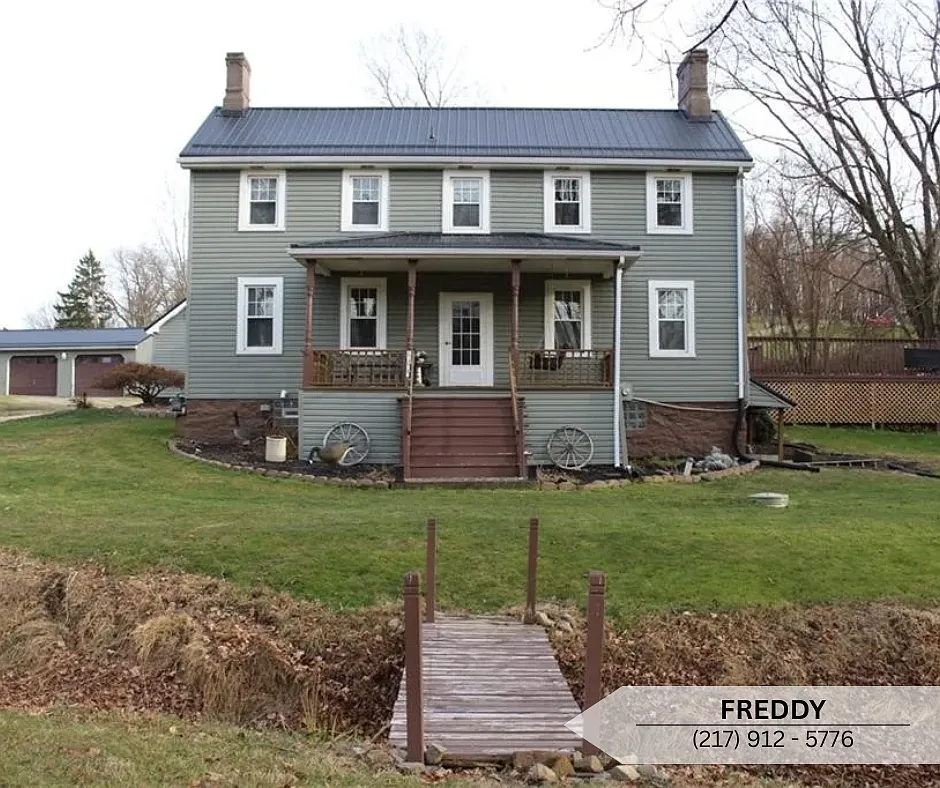 828 Parker Rd photo 1