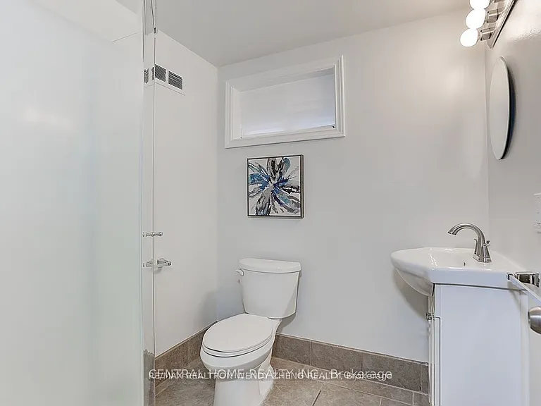 12 Woolen Mill Rd — Photo 34