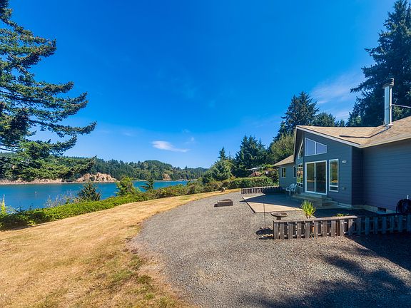 3rd image of 6039 S Bay Rd