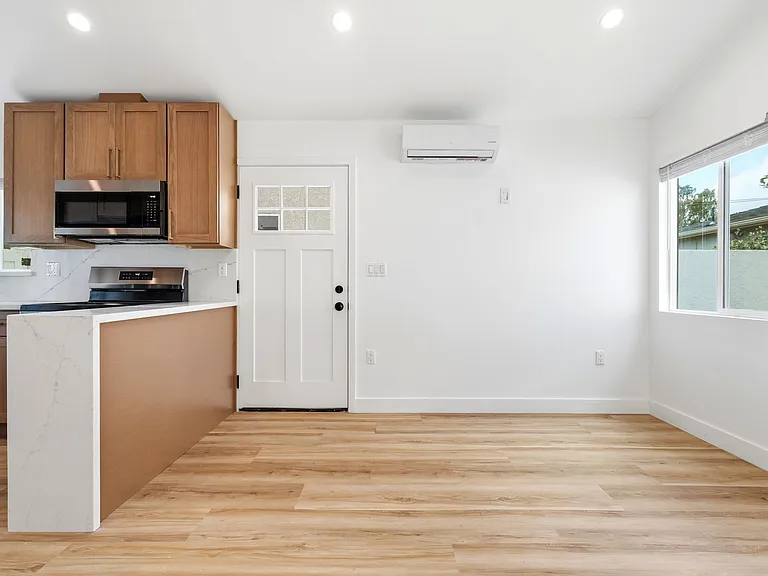 5502 Linden Ave #A — Photo 10