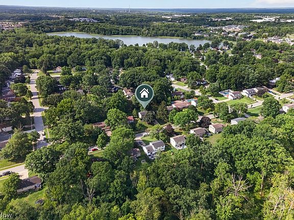 3rd image of 544 Treeside Dr