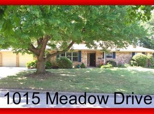 1015 Meadow Dr, Bartlesville, OK 74006
