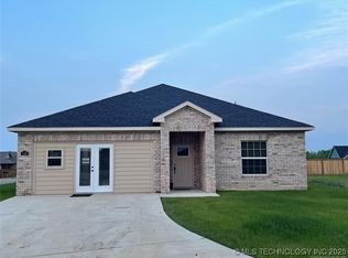 1198 Bullrush Cir, Calera, OK 74730