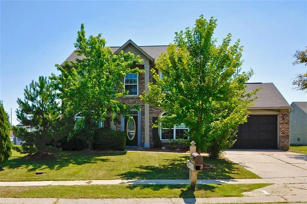 2049 Alysheba Dr photo 1