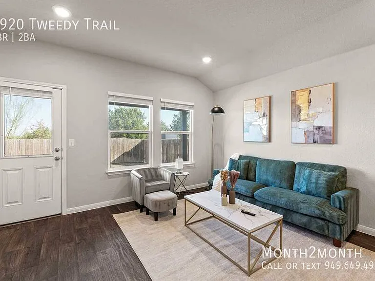 2920 Tweedy Trl — Photo 2