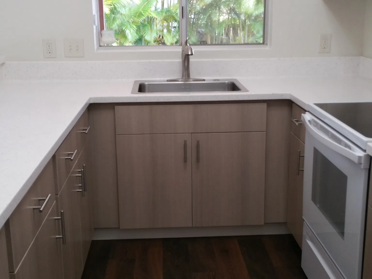 3 bed, 1148 sqft, $3,800 — Photo 3