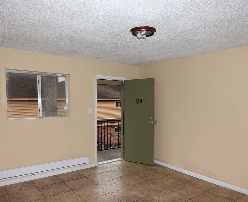 1st image of 1073 E McLemore Ave APT 30