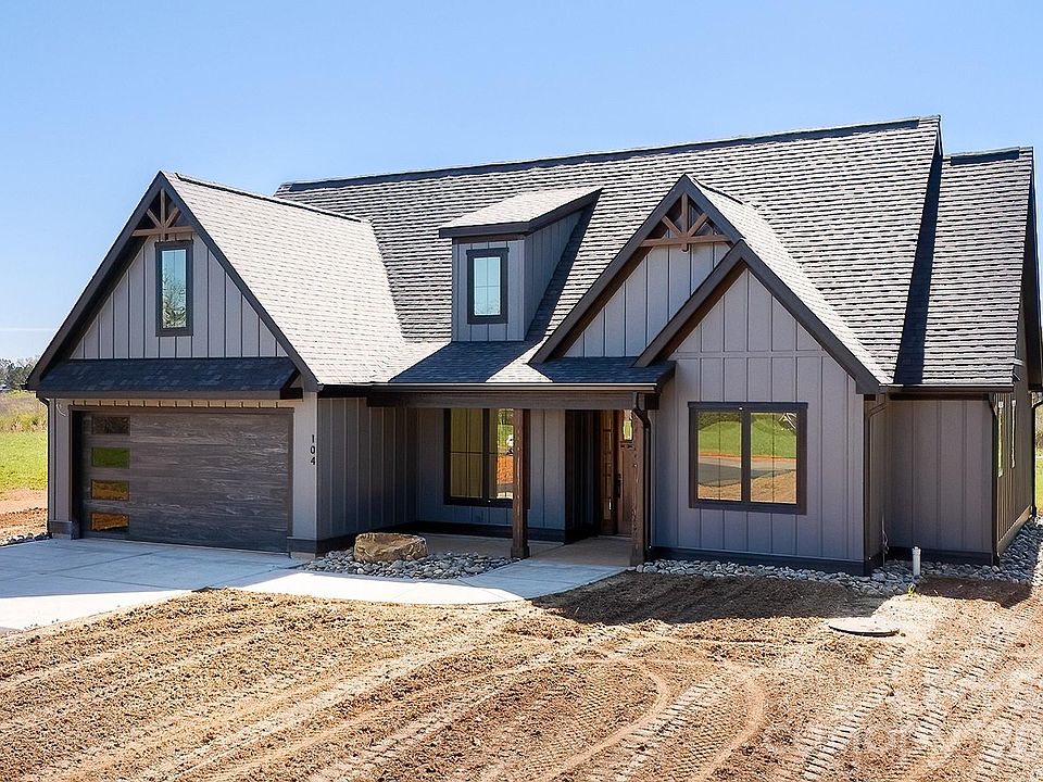 1st image of 104 Hidden Cove Rd