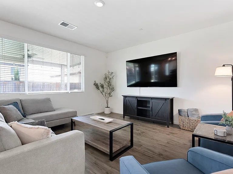 5303 Canter Ln — Photo 16