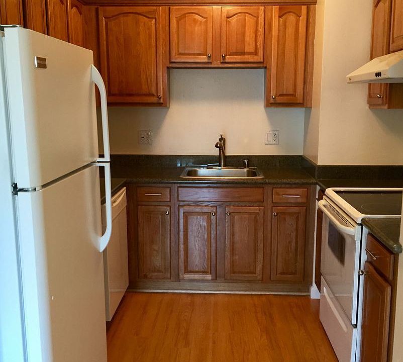 1st image of 371 22nd Ave APT 1