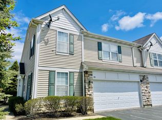 120 Oak Knoll Ct #120, Fox Lake, IL 60020