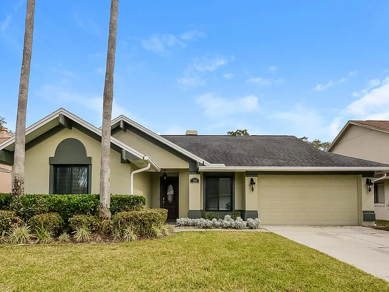 748 Tomlinson Ter — Photo 1