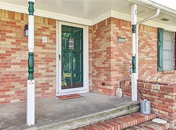 2nd image of 510 Live Oak St