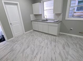 782 S 15th St #3, Newark, NJ 07108