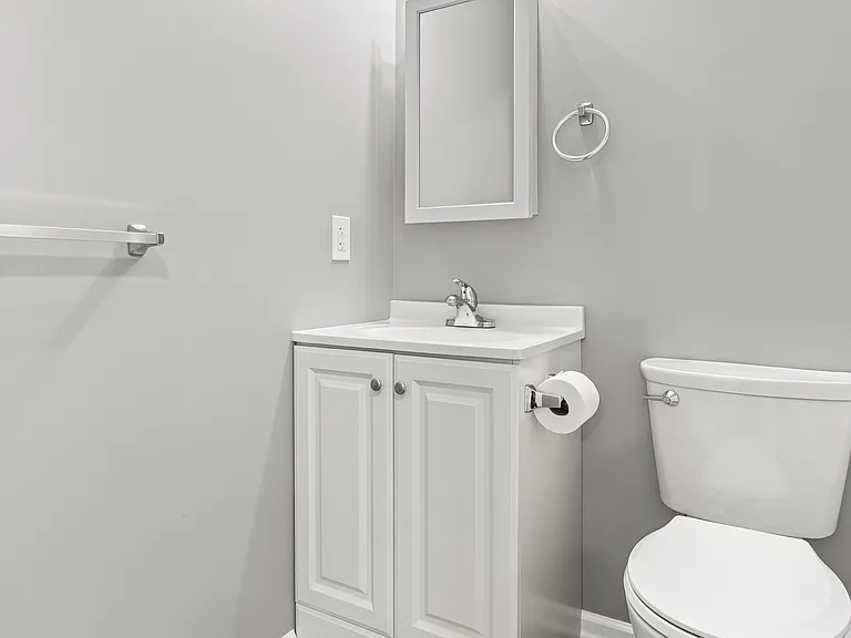 816 Asylum St #5 — Photo 16