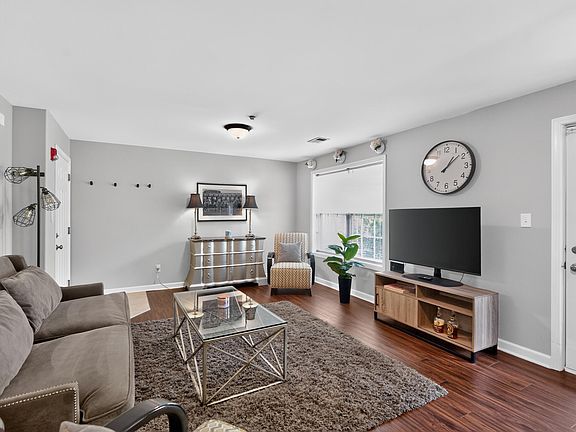 3rd image of 857 Malabu Dr APT 8002