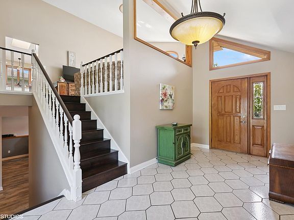 4th image of 9441 E Oakridge Dr