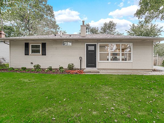 2nd image of 205 Randle St