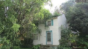 1st image of 844 Davies Ave