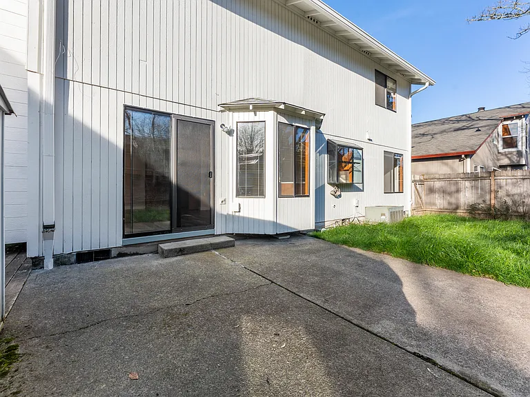 7050 SW 174th Ave — Photo 32