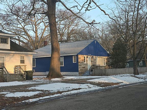 3rd image of 1755 Elwood St