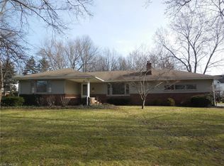 351 Montridge Dr, Canfield, OH