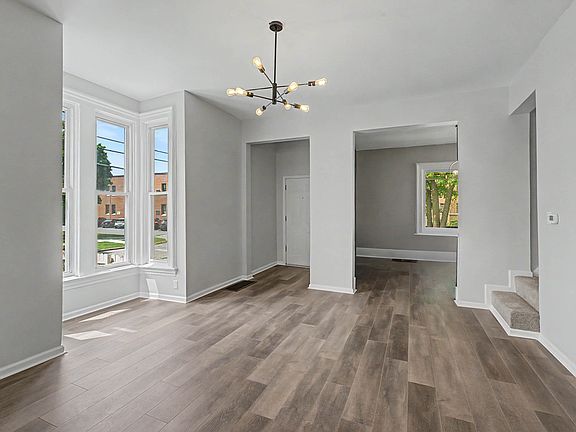 5th image of 417 S 3rd Ave