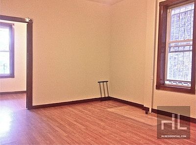 3rd image of 199 Vernon Ave #1