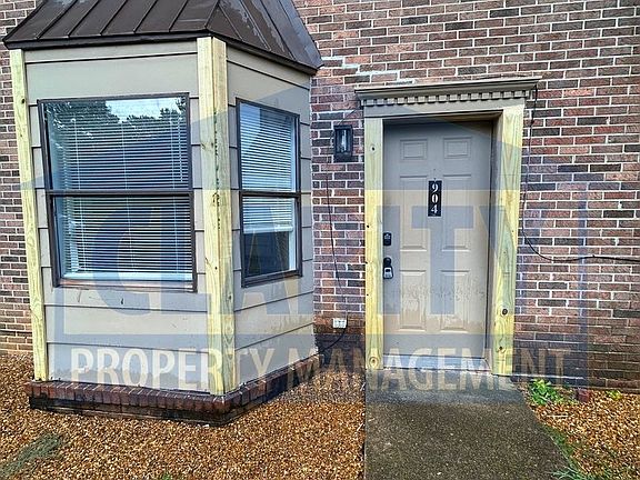 2nd image of 904 Valley Head Rd NW