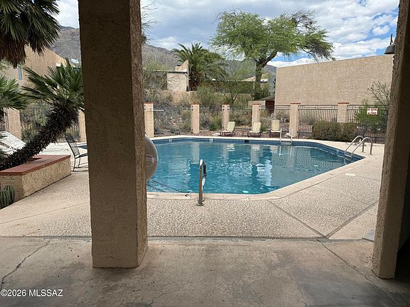 3rd image of 6319 N Camino Los Mochis