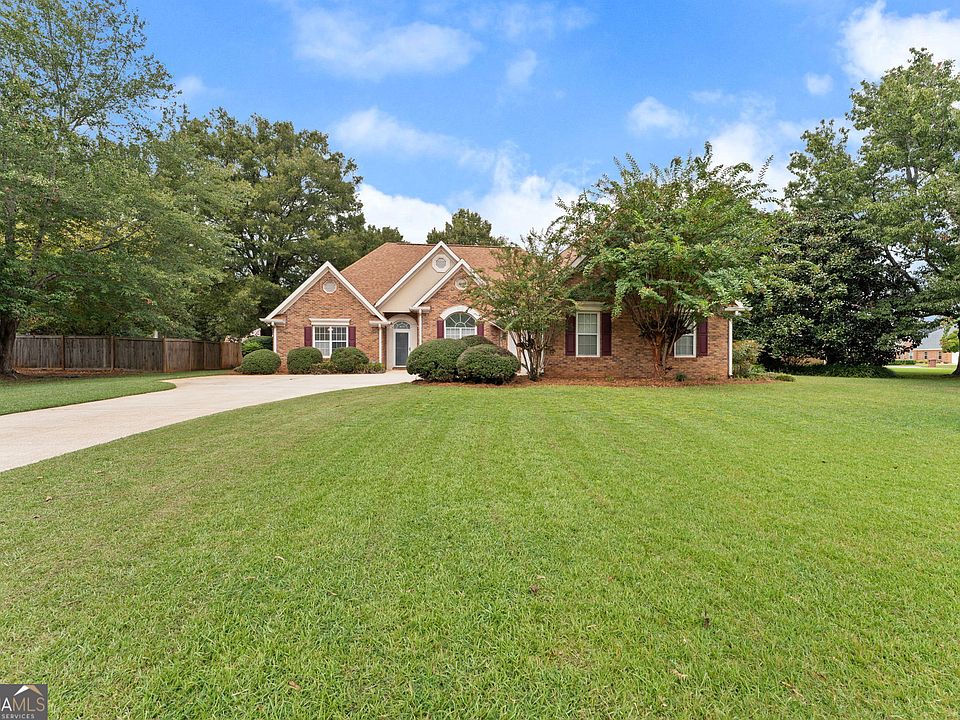 1st image of 302 Jubilee Cir