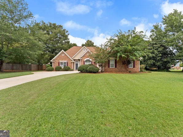 302 Jubilee Cir, Bonaire, GA 31005