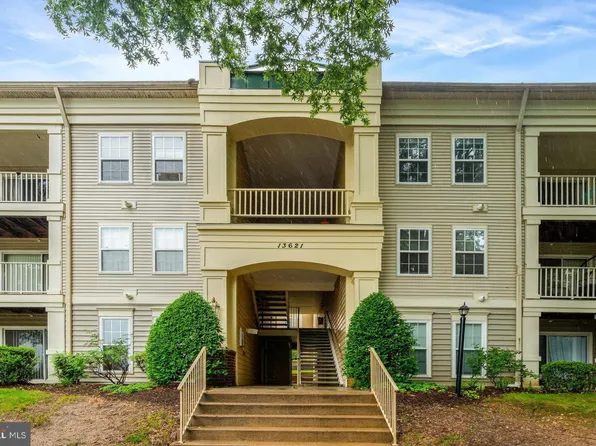 13621 Garfield Pl APT 302, Woodbridge, VA 22191