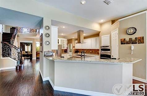 5th image of 202 Canyon Lake Dr