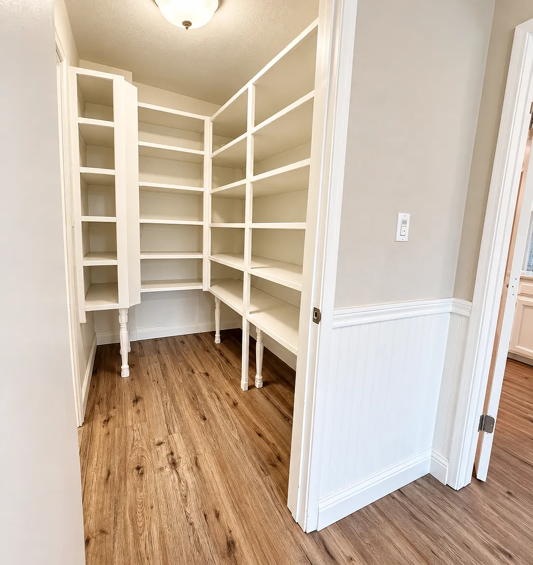 3 bed, 2016 sqft, $2,200 — Photo 4