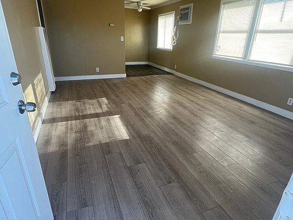 2nd image of 1012 Glenoaks Blvd #4