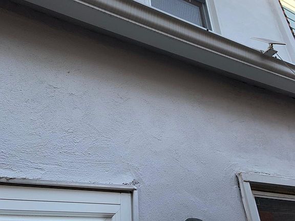 4th image of 2310 S Rosewood St