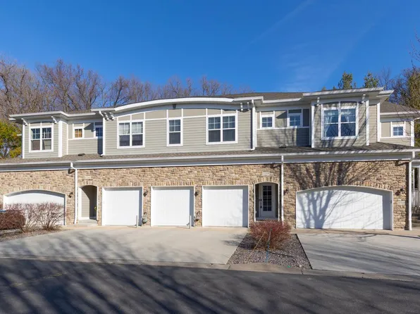 17830 Valley Cove Ct, Deephaven, MN 55391